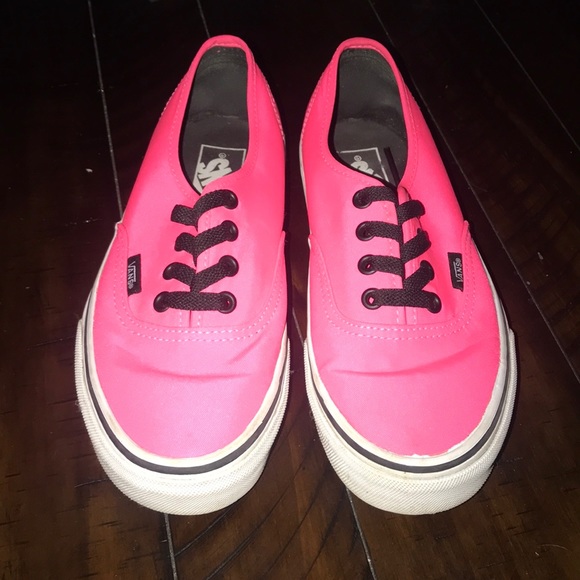 Vans - Picture 5 of 6